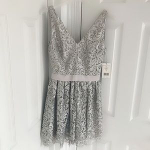 NEW Robert Rodriguez lace v-neck dress